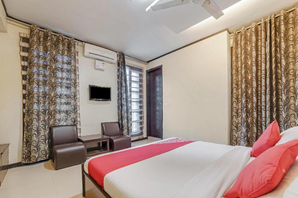 The Wind Cross Hotel Kalka Bagian luar foto