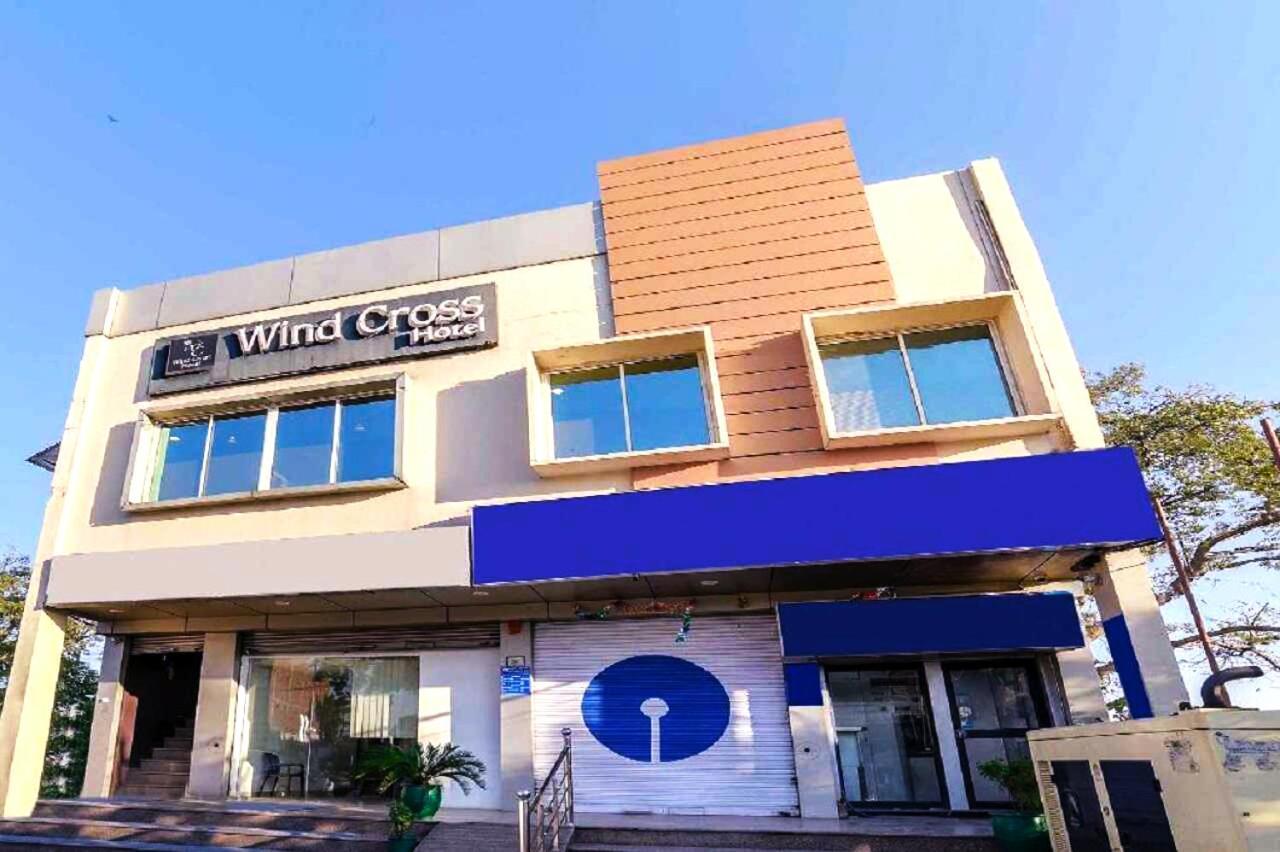 The Wind Cross Hotel Kalka Bagian luar foto