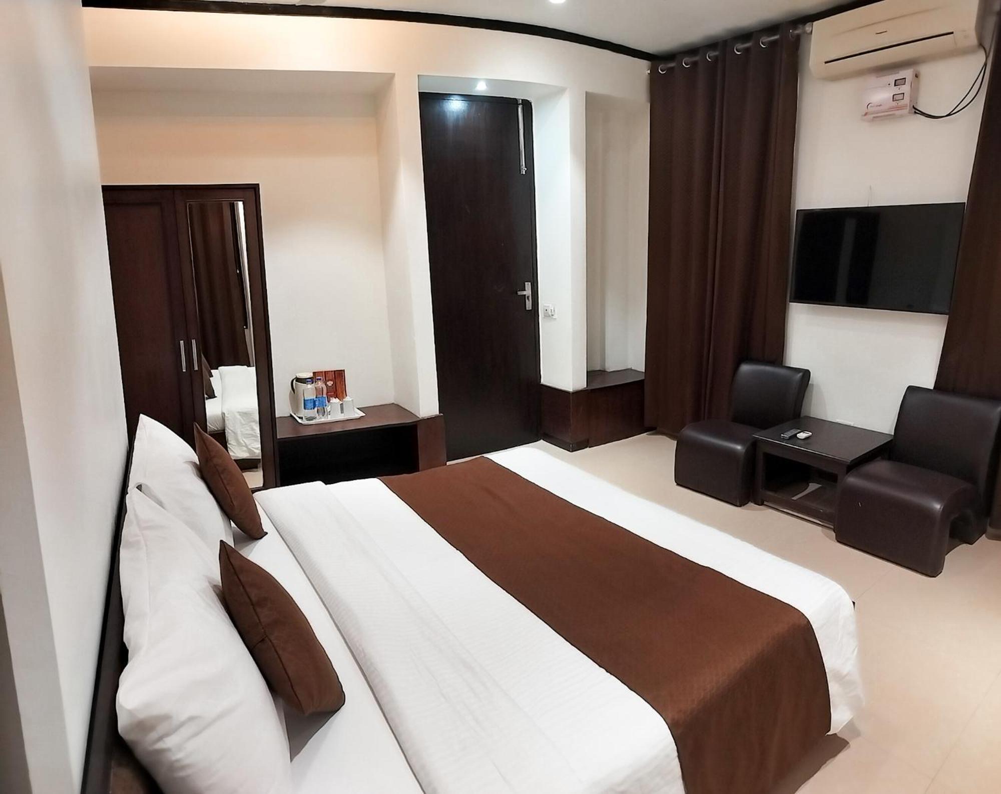 The Wind Cross Hotel Kalka Bagian luar foto